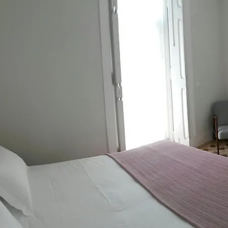 فندق مبيت وإفطار Alcacaria Do Bairro 3*