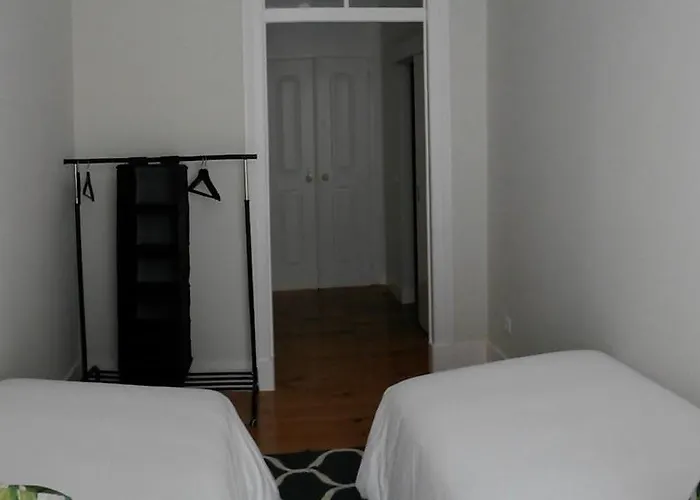 Bed & Breakfast Alcacaria Do Bairro 3*