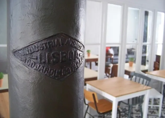 Bed & Breakfast Alcacaria Do Bairro 3*